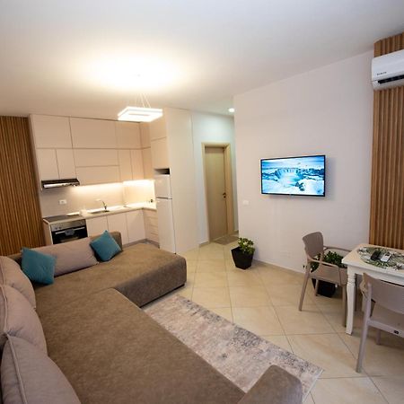 Riviera Apartment Vlora Exterior photo