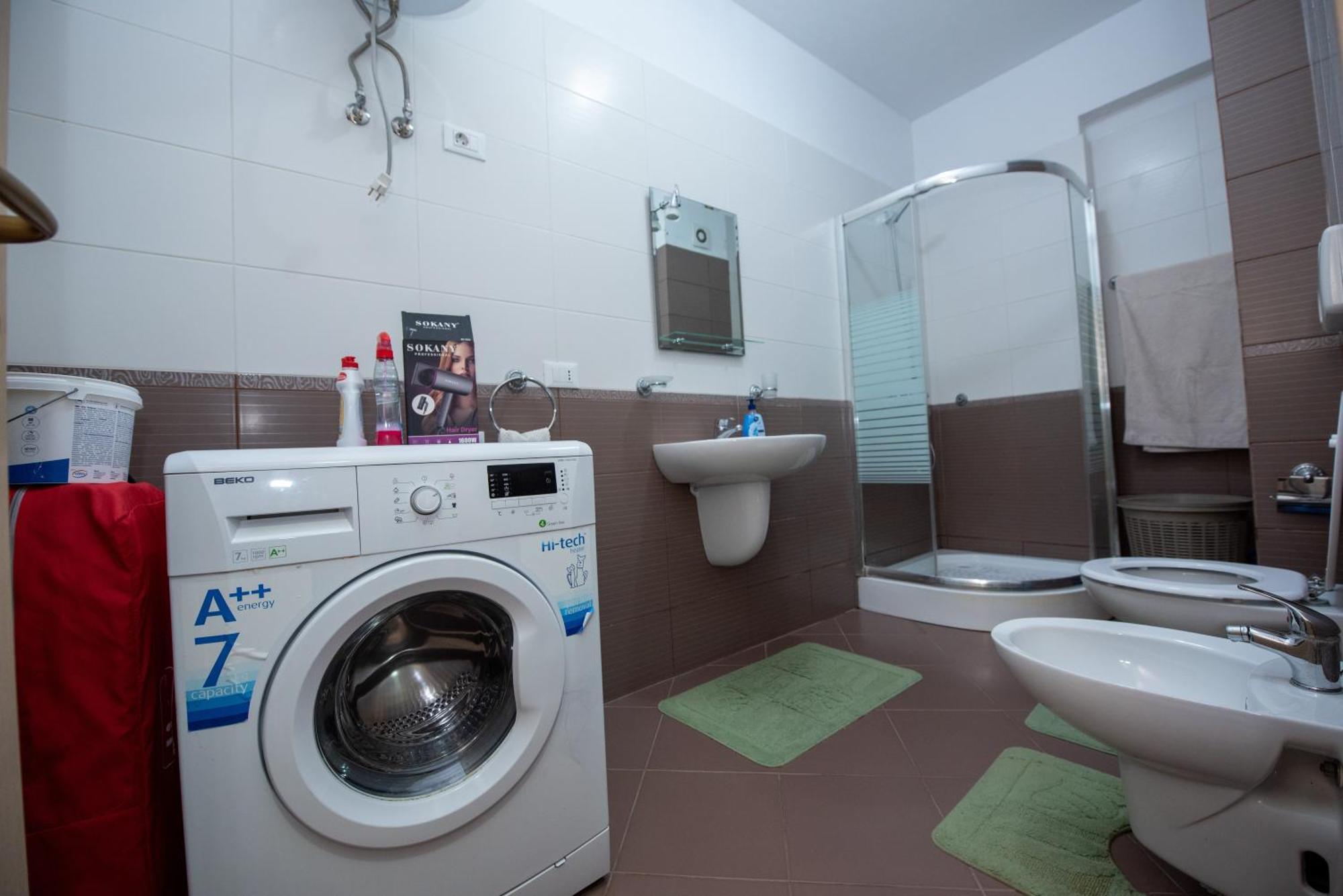 Riviera Apartment Vlora Exterior photo
