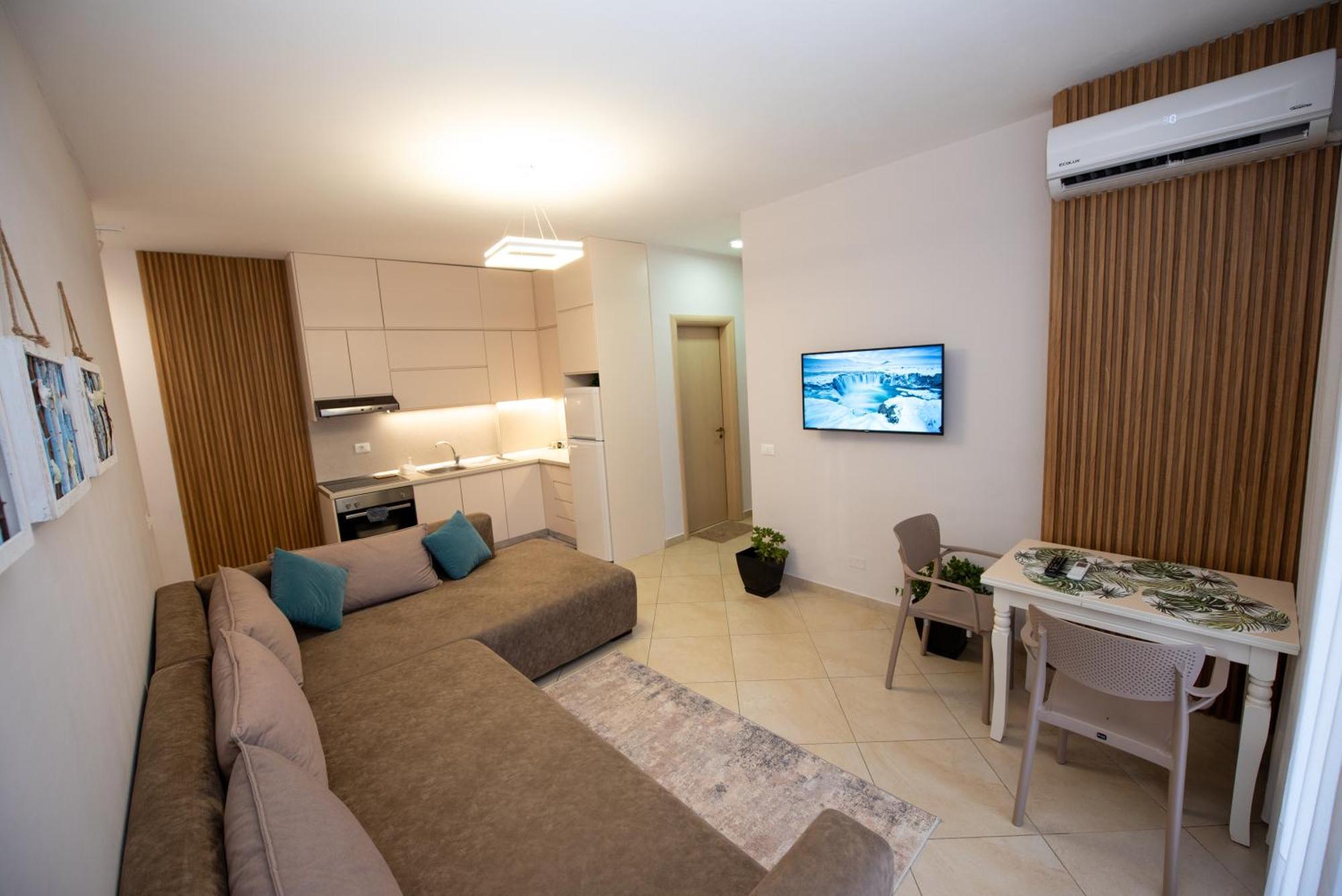 Riviera Apartment Vlora Exterior photo