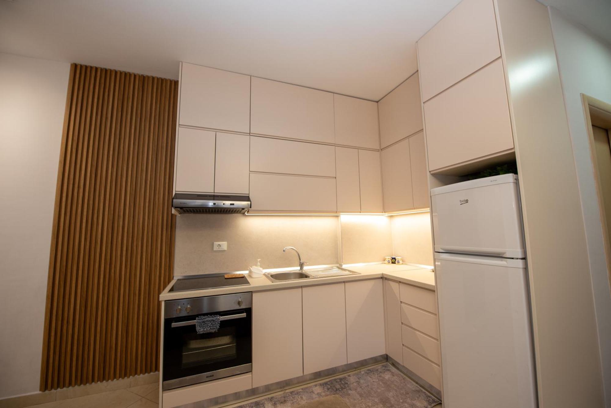 Riviera Apartment Vlora Exterior photo